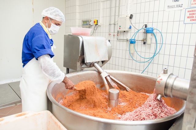 Baharat harmanı hazırlanıyor
