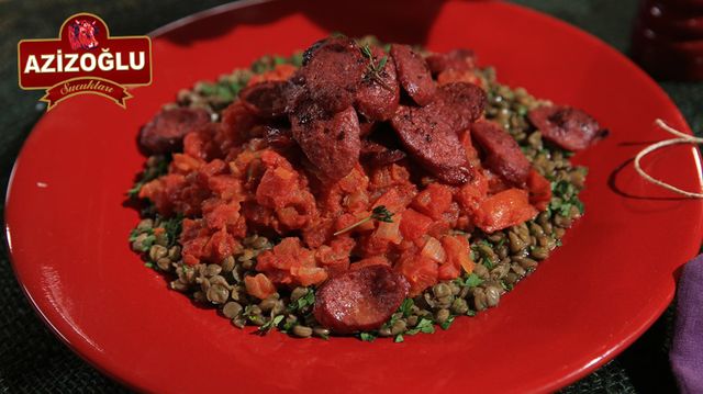 Domates Salsalı Sucuklu Yeşil Mercimek